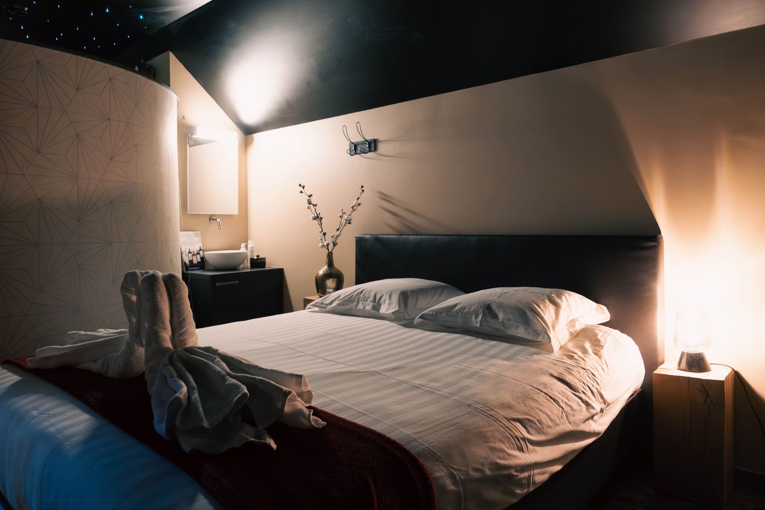 NUITÉE - SUITE DE LUXE "SAPHIR ÉTOILÉ – Image 2